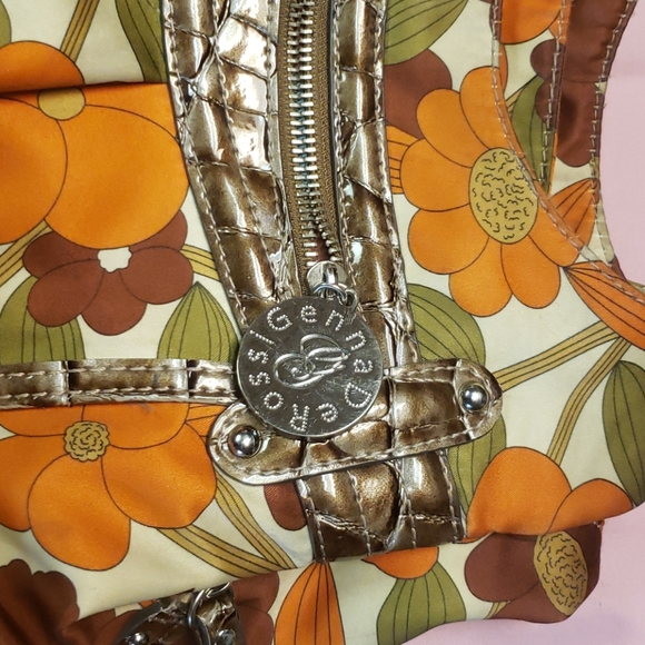 Purse - Picture 2 of 2